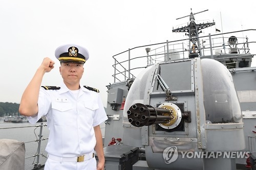 '청산리 대첩' 김좌진 장군 증손자, 해군 장교 됐다