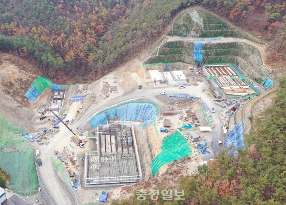 ▲ 단양군 단양읍 별곡리 일원에 공사가 한창인 단양정수장 현대화사업. 사진=단양군제공