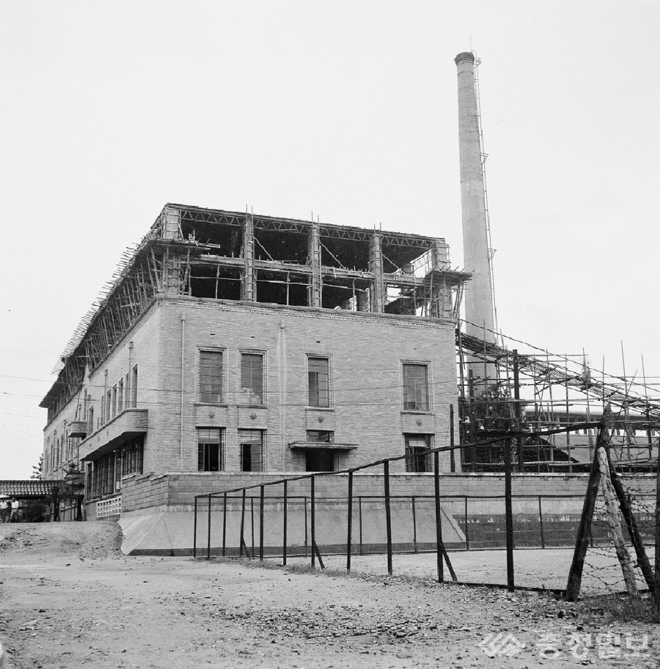 ▲ 1960년 6월 충남도청 증축공사 모습.