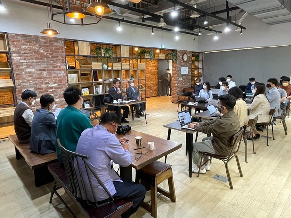 ▲ 김진표 의원이 충남도청브리핑 룸에서 양승조 후보을 지지하는 기자간담회을 가졌다.