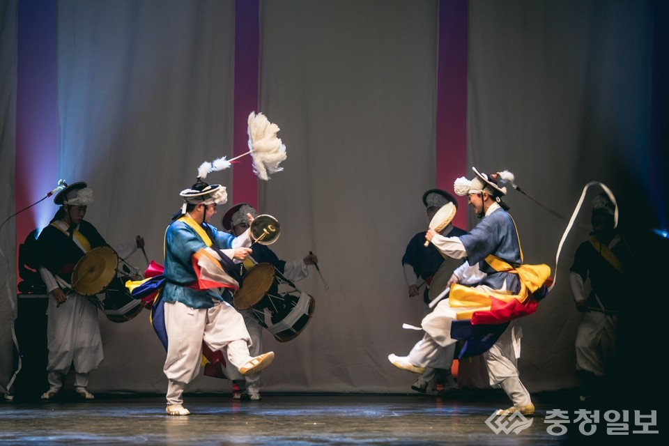 ▲ 사물놀이 몰개의 공연 모습.