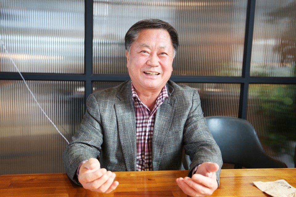 ▲ 19일 백원현 충북 청주농협 비상임 이사가 본보와 인터뷰를 하고 있다.