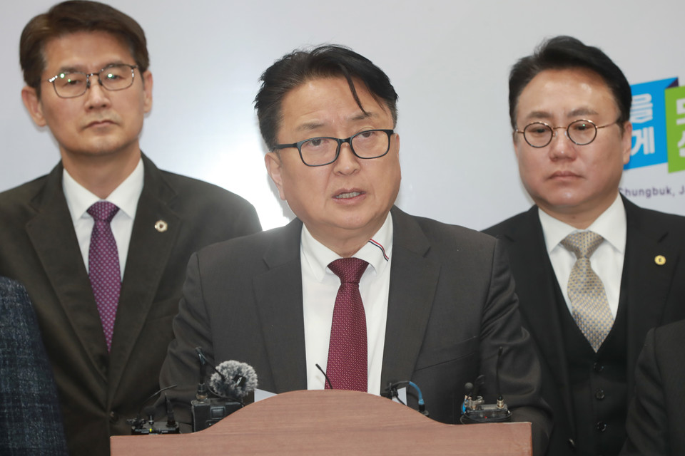 ▲ 김영환 충북도지사가 9일 도청 브리핑룸에서 지역혁신중심 대학지원체계(RISE)의 시범지역 선정 기자회견을 하고 있다.