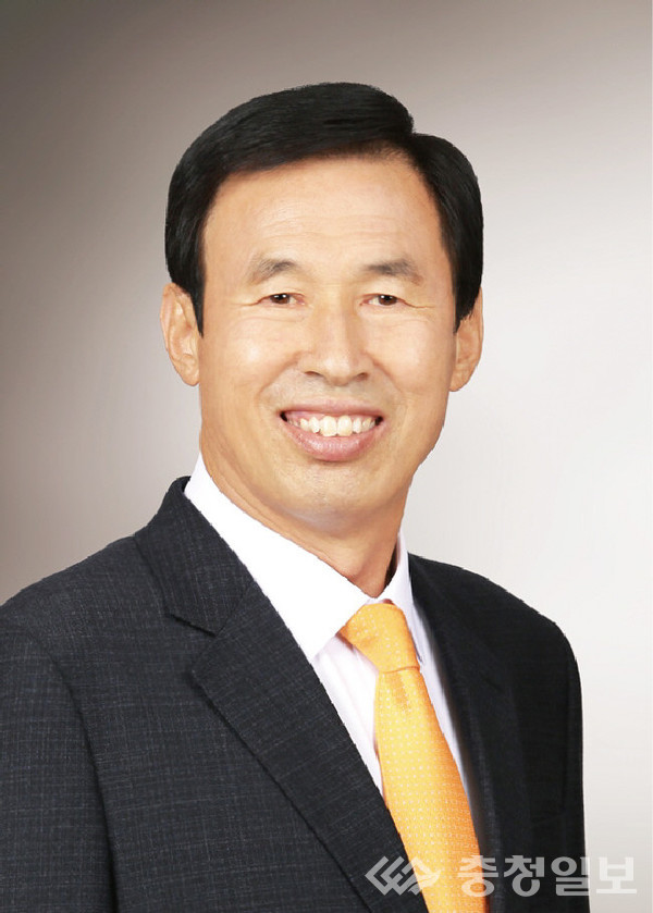 ▲ 충북 진천군 덕산농협 조정환 조합장.