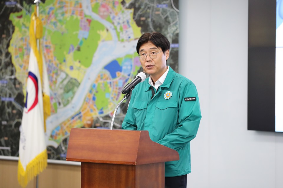 ▲ 김형렬 신임 행복청장이 24일 상황실에서 취임사를 하고 있다./행복청 제공