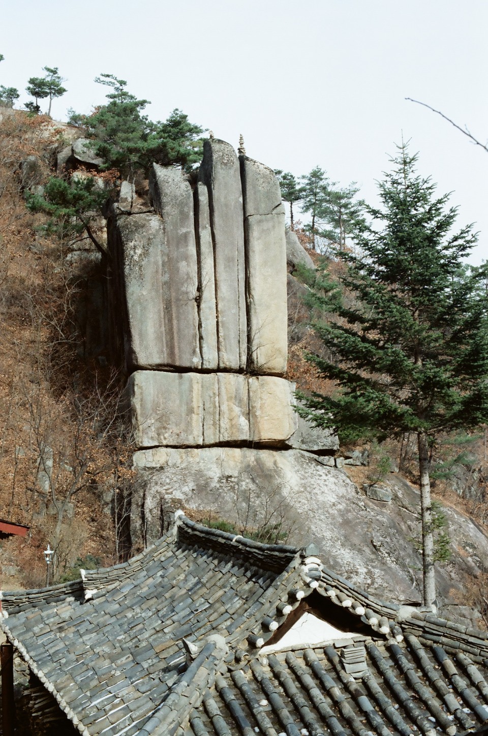 ▲ 단양군 대강면 황정산에 자리한 칠성암. 사진=단양군제공