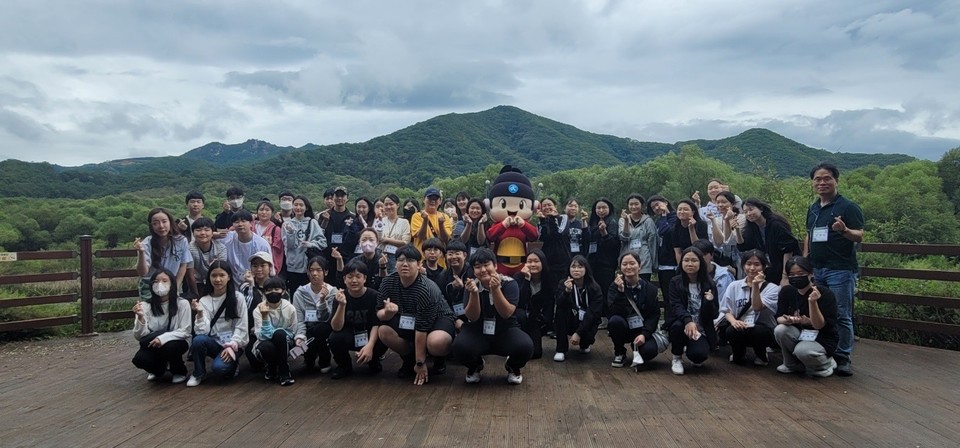 ▲ '2023 학생 평화·통일교육 현장 체험학습' 참여자들./세종시교육청