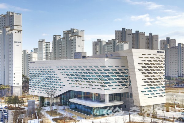 ▲ 세종시립도서관.