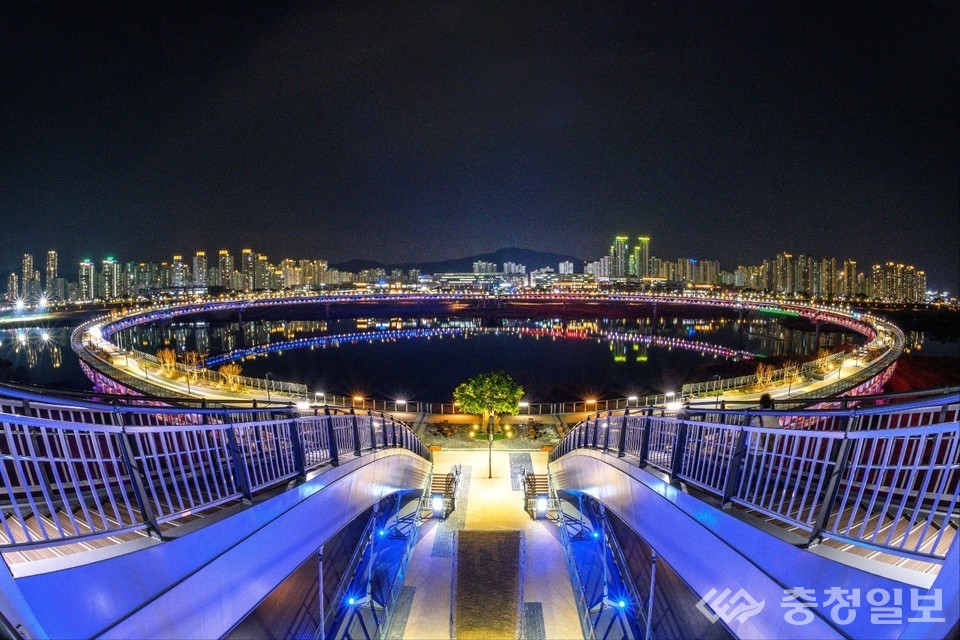 ▲ 이응다리 야경./세종시