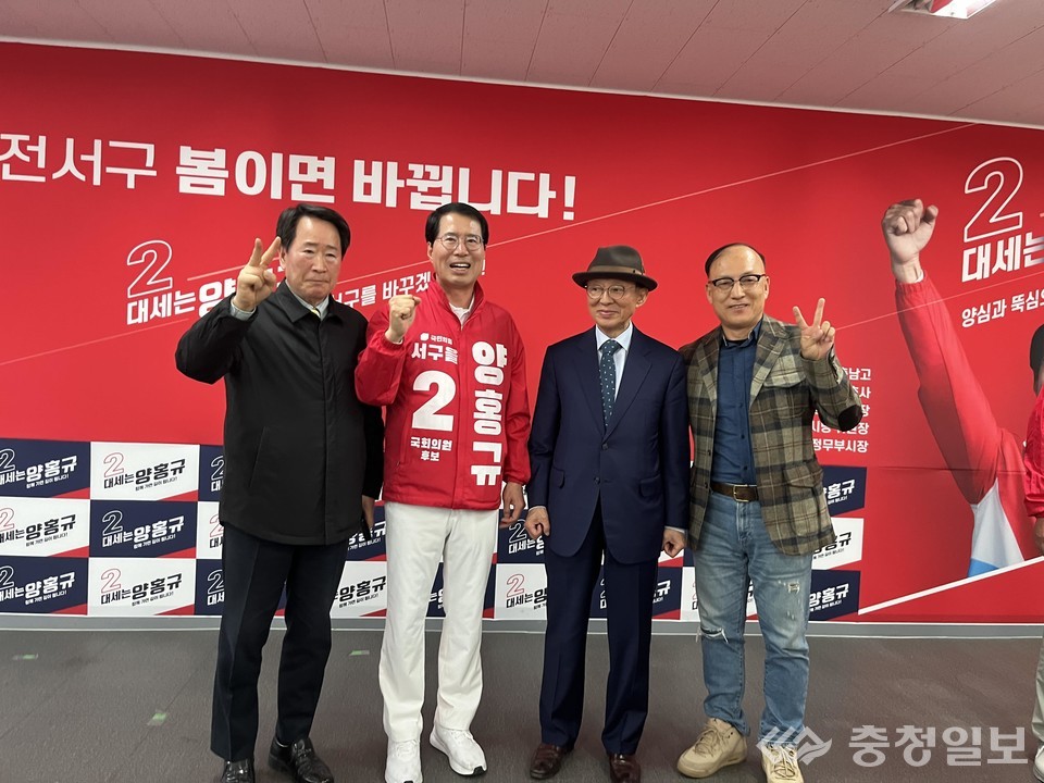 ▲ 이양희 전 국회의원과 김덕형 ROTC 중앙회 상임부회장