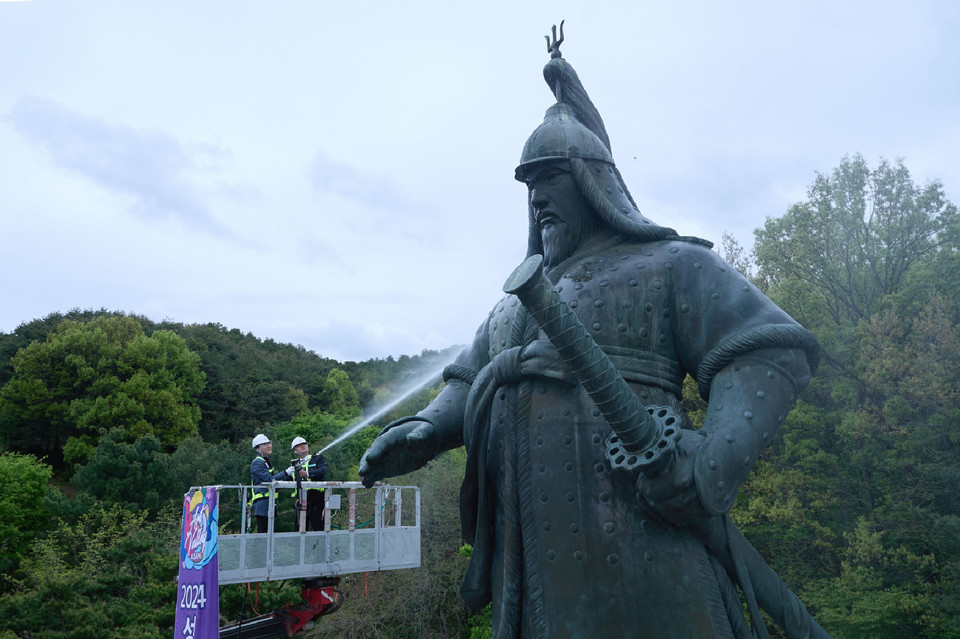 아산시, 이순신 장군 탄신주간 선포식과 신정호 친수식 거행