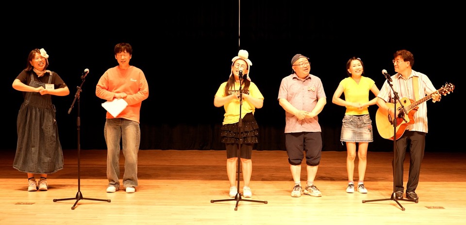 ▲ 단양사투리 경연대회 예심모습. 사진=단양군제공