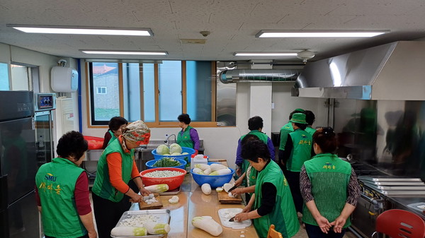 ▲ 광시면새마을남녀지도자협의회 반찬 나누기 행사 모습