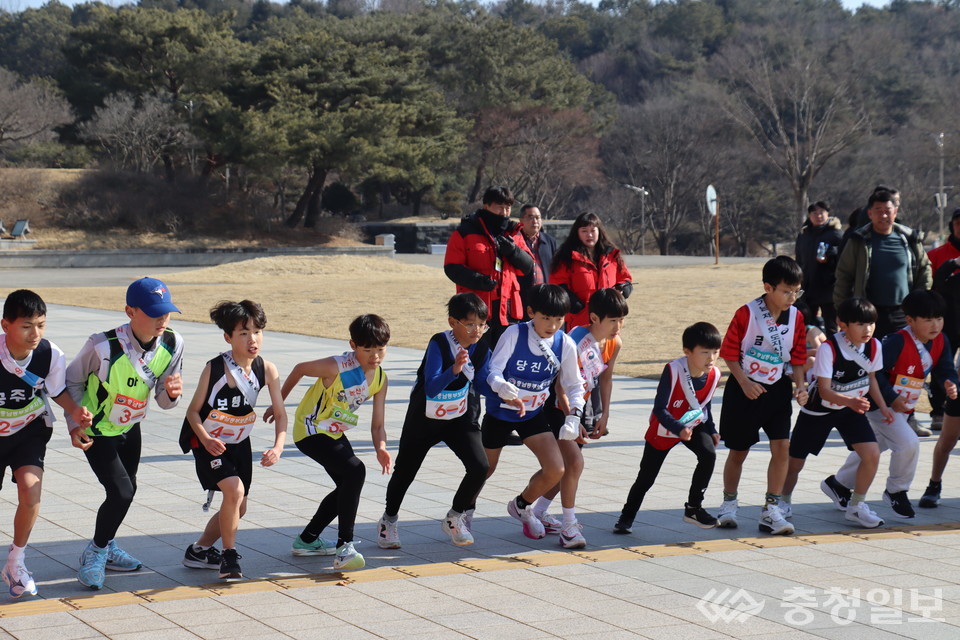 ▲ 충청남도지사기 시·군대항 역전경주대회 개최 장면