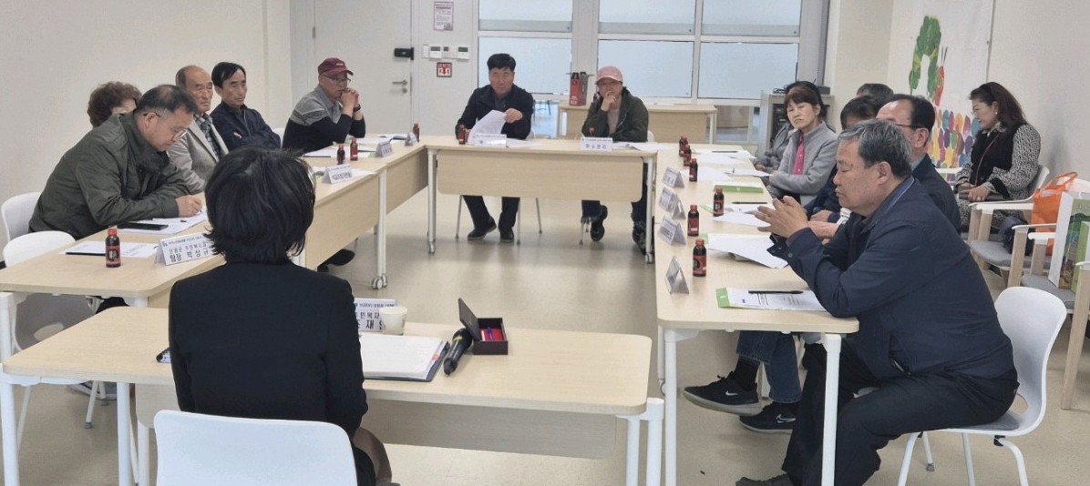 ▲ 단양군이 ‘독거노인공동생활 보금자리’ 대표자 간담회를 진행하고 있다. 사진=단양군제공