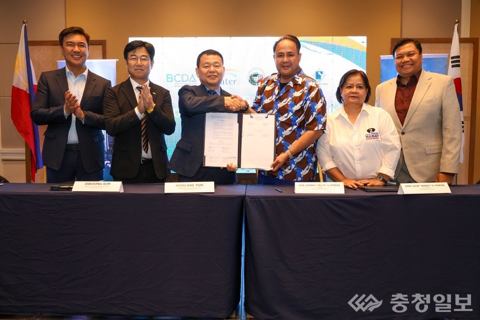 ▲ 22일 필리핀 클락에서 팜팡가주(州) 정부(PGP)와 업무협약을 체결하고 있다.