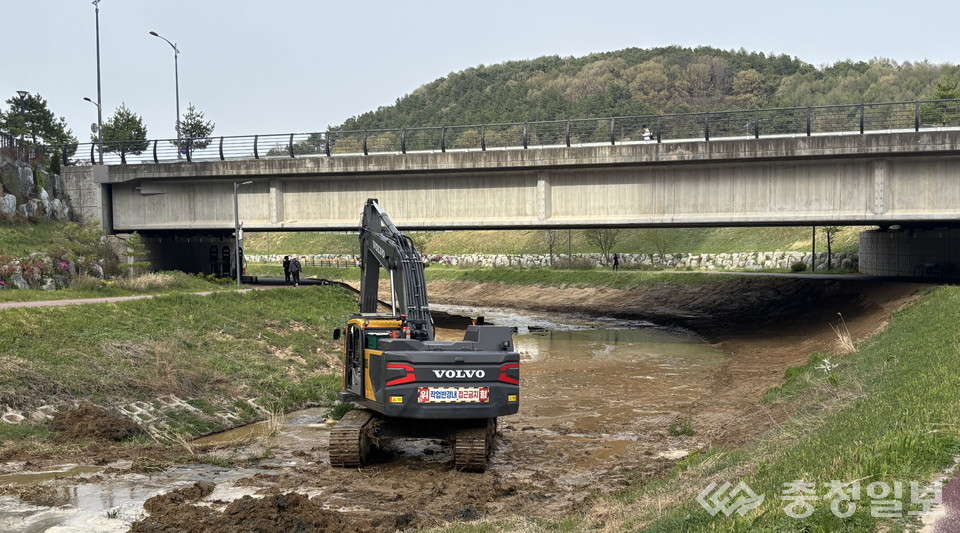 ▲ 농소천 준설작업