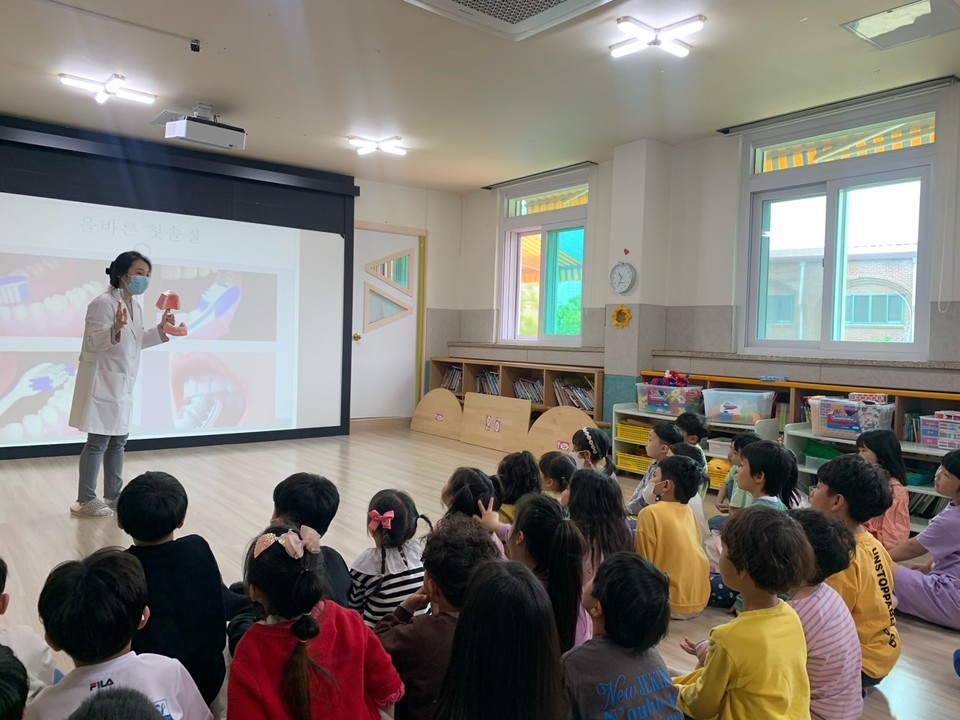▲ 충북 괴산군보건소는 지역 내 아동과 청소년의 올바른 구강 건강 습관 형성을 위해 '영유아 및 학교 구강보건사업'을 본격 추진한다.