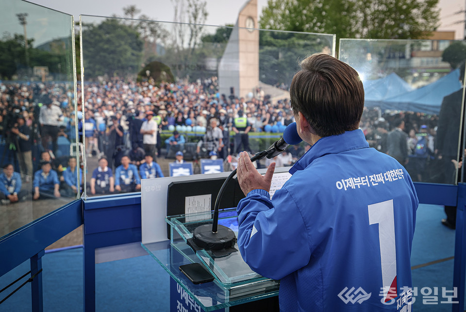▲ 유세하는 이재명 후보. 사진=더불어민주당 충북도당 제공