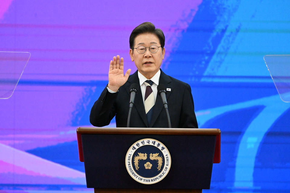 ▲ 이재명 대통령이 4일 서울 여의도 국회에서 열린 제21대 대통령 취임선서식에서 취임 선서를 하고 있다. /연합뉴스