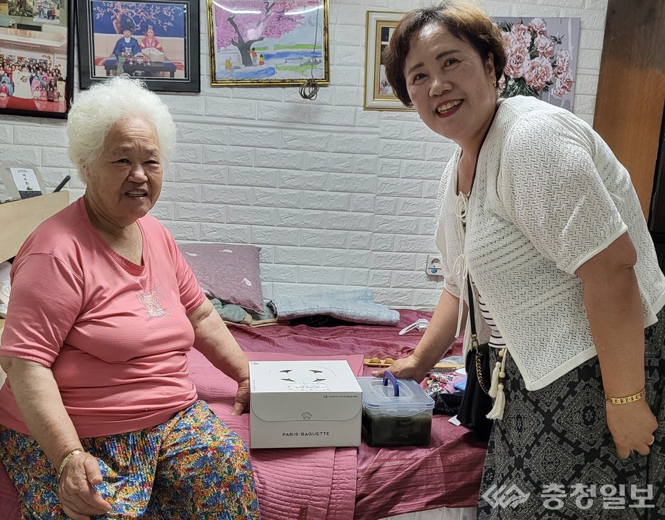 ▲ 홀몸 어르신, 찾아가는 생신 축하