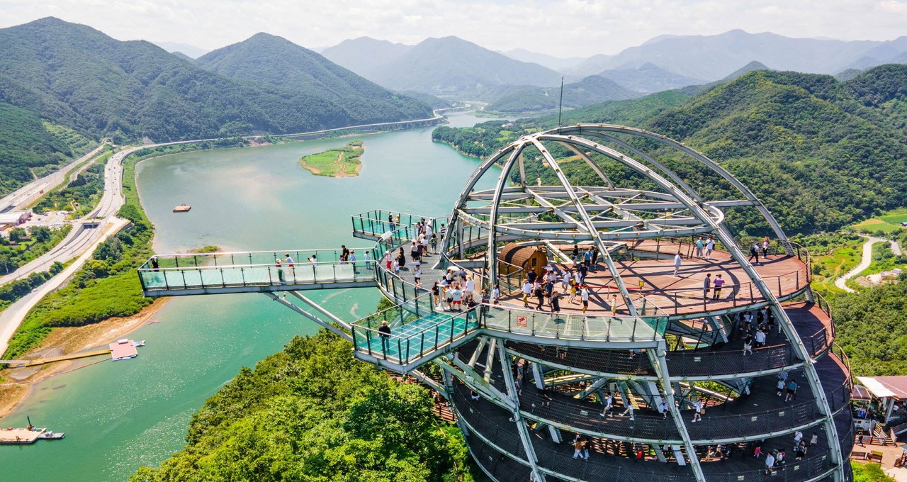 ▲ 단양 만천하스카이워크 전경. 사진=단양군제공