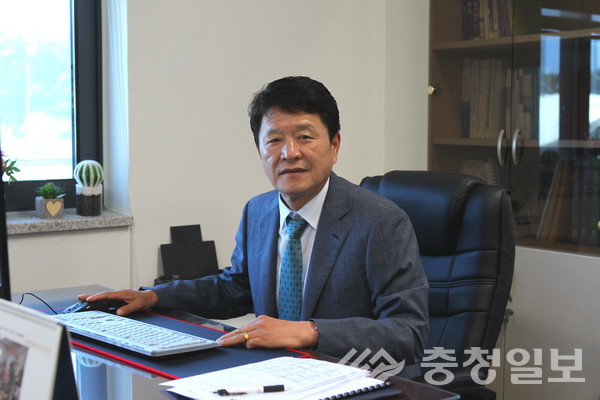 ▲ 충북 진천군 체육회 민선 2대 김화영 회장.