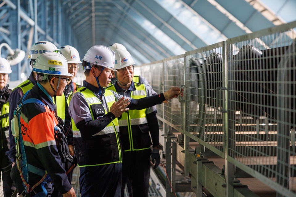 ▲ 이정복 서부발전 사장은 지난 29일 태안발전본부에서 ‘CEO 현장안전점검’에 나섰다./사진:서부발전