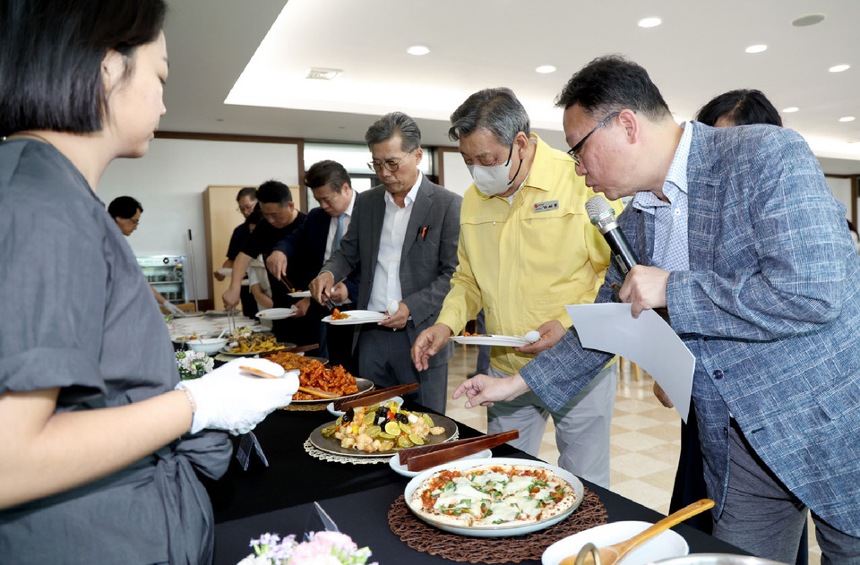 ▲ 11일 태안군농업기술센터에서 진행된 중간보고회 모습.