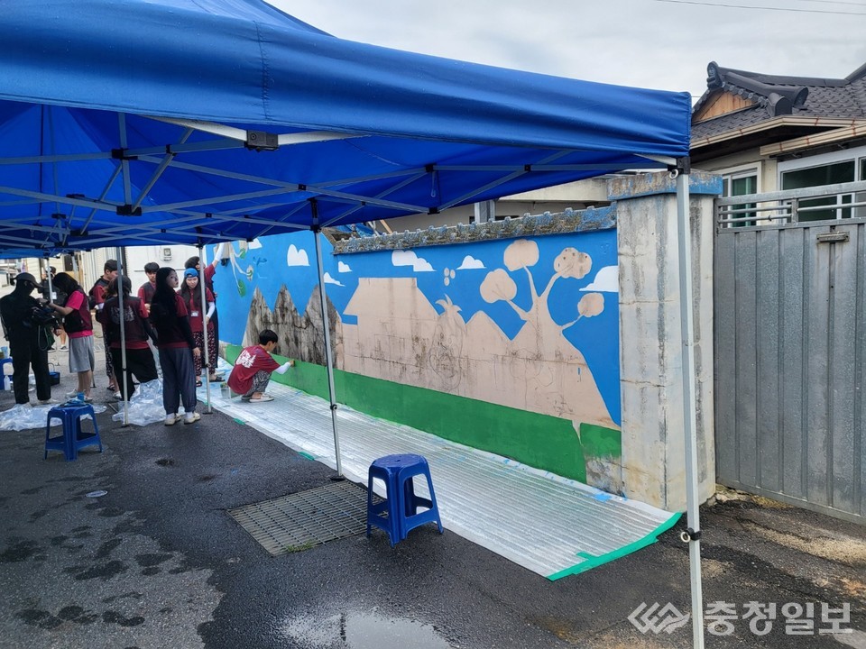▲ 한밭대 2025 벽화그리기 봉사활동