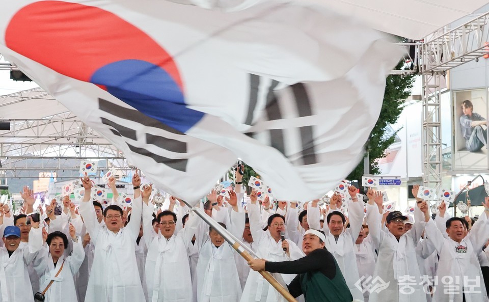 ▲ 광복의 기쁨과 환희, 0시 축제에서 울려 퍼져