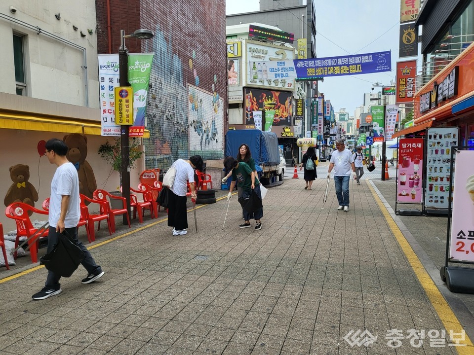 ▲ 대전 0시 축제 성공 견인 ‘깨끗한 축제’