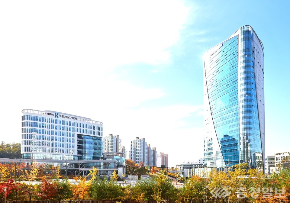 ▲ 심평원 전경(가을)