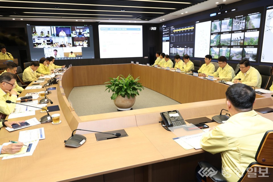 ▲ 한국수자원공사는 폭염, 태풍, 호우 등 재난에 대비하기 위해 매월 전사 재난 대응 체계 점검 회의를 시행하고 있다