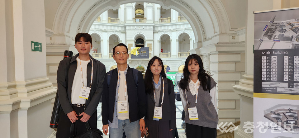 ▲ 연구팀. 왼쪽부터 국립한밭대 화학생명공학과 이동건 대학원생, 최원산 교수, 한승희, 김은진 대학원생