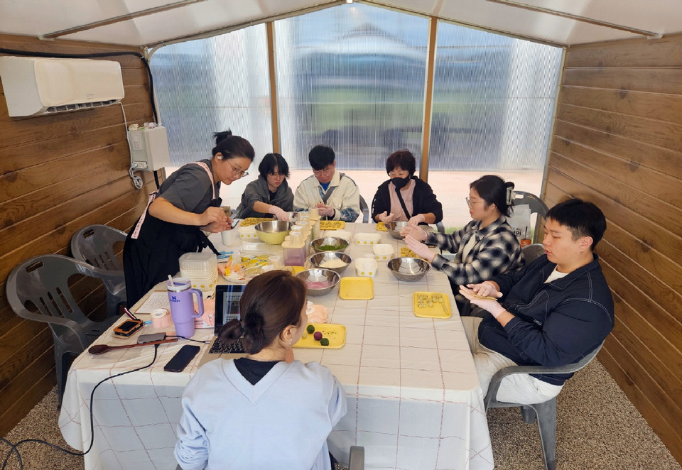 ▲ 18일 펫빌리지 애견유치원에서 진행된 반려동물 문화교실 모습