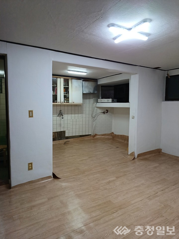 ▲ 주거환경 개선 봉사활동을 마친 뒤 새롭게 단장된 내부 모습