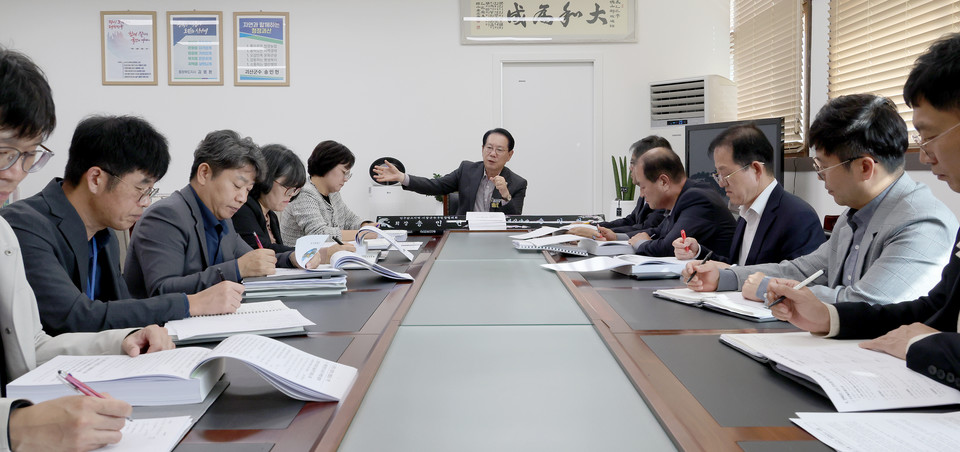 ▲ 충북 괴산군이 2026년 군정 운영 방향을 확정하기 위한 주요업무계획 보고회를 마무리했다.