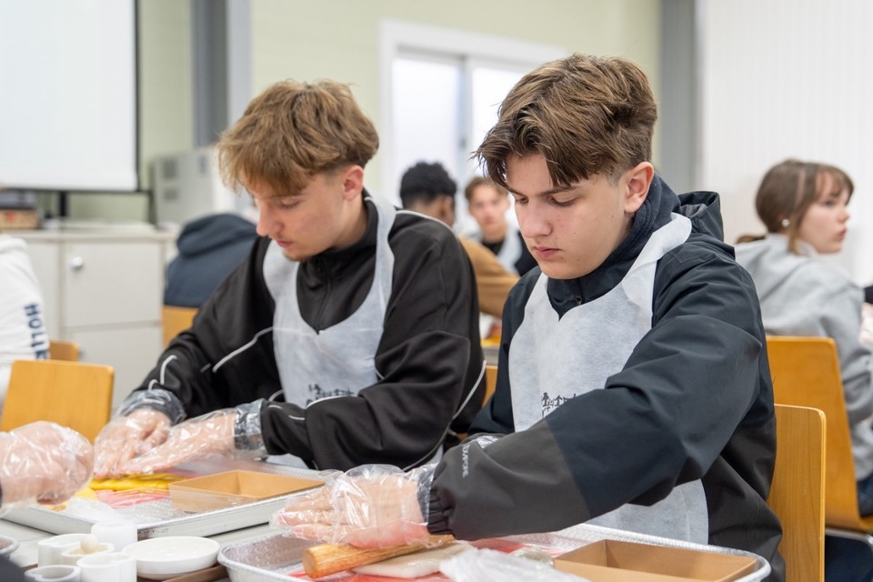 ▲ 충북 증평군의 대표 농촌체험휴양마을인 장이익어가는마을이 지난 27~28일 말레이시아와 독일 관광객을 대상으로 K-문화 체험 프로그램을 운영했다.