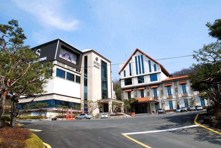 ▲ 청주 S컨벤션 전경.