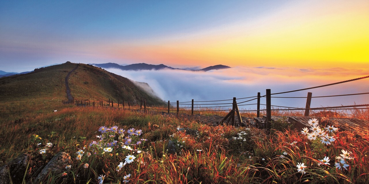▲ 소백산 비로봉 가을 모습. 사진=단양군제공
