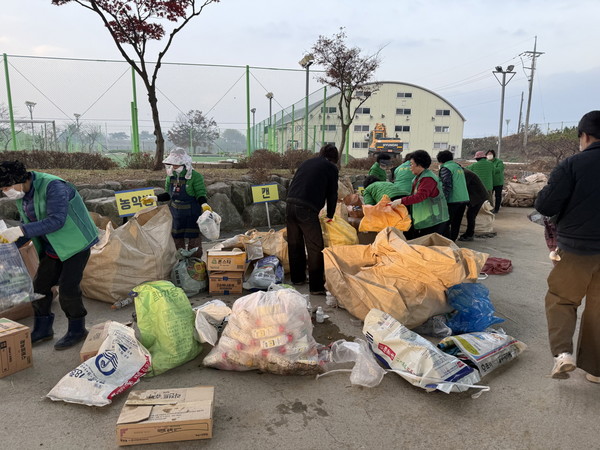 ▲ 삽교읍 4분기 숨은자원 모으기 행사 모습