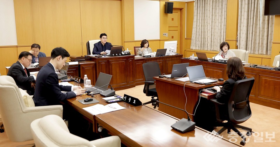 ▲ 행정자치위원회 291회 2차 정례회 행정사무감사