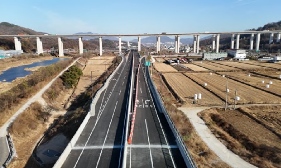 ▲ 충청내륙고속화도로 충주 신촌교차로 모습.