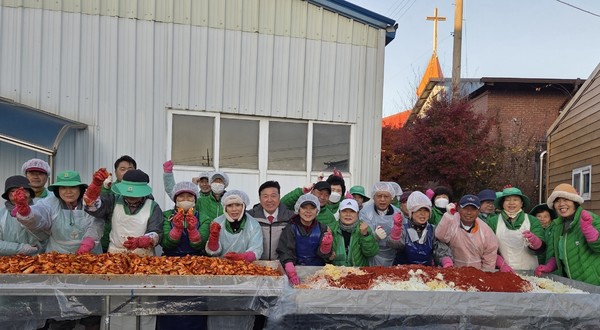 ▲ 오가면 김장 나눔 행사 모습