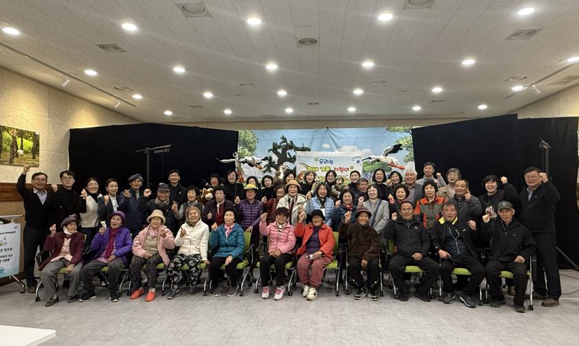 ▲ 인형극 공연 모습 및 참여 단원