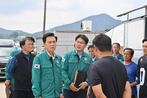 <b>김태흠</b> 지사, <b>호우 피해 복구</b> 현장 점검