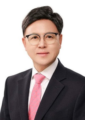 이명수 오송재단 이사장 사직...충남교육감 선거 출마 - 뉴스 썸네일 이미지